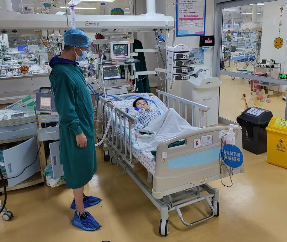 兴平市跨省救护车出租公司