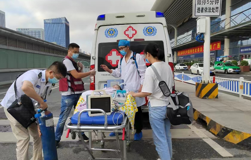 兴平市救护车出租公司