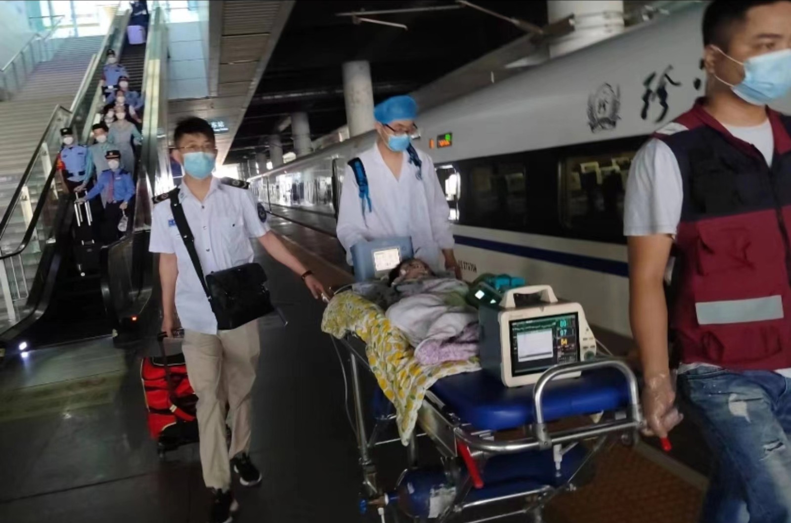 兴平市高铁转运公司